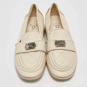 Pre-owned Leather flats Chanel Vintage , Beige , Dames