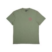 Pill Logo Tee in Pine Deus Ex Machina , Green , Heren