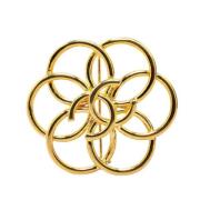 Pre-owned Metal brooches Chanel Vintage , Yellow , Dames