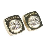 Pre-owned Metal earrings Chanel Vintage , White , Dames