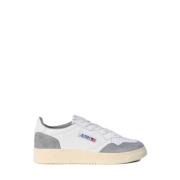 Witte leren lage sneakers met grijze suède details Autry , Gray , Here...