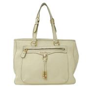 Pre-owned Leather shoulder-bags Salvatore Ferragamo Pre-owned , White ...