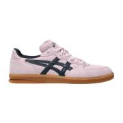 Suède Sneakers met Logo Borduursel Asics , Pink , Dames