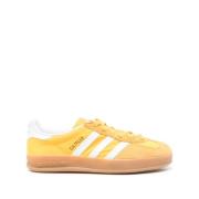 Gele Suède Sneakers met Witte Details Adidas , Yellow , Heren