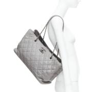 Pre-owned Leather handbags Chanel Vintage , Gray , Dames