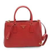 Pre-owned Leather handbags Prada Vintage , Red , Dames