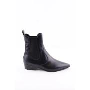 Pre-owned Leather boots Louis Vuitton Vintage , Black , Dames