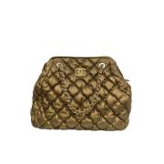 Pre-owned Fabric handbags Chanel Vintage , Yellow , Dames