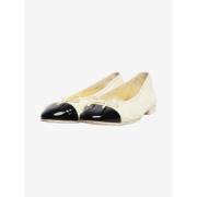 Pre-owned Leather flats Chanel Vintage , White , Dames