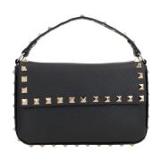 Zwarte leren schoudertas met studs Valentino Garavani , Black , Dames