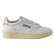 Witte leren sneakers met gouden detail Autry , White , Dames