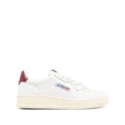 Witte Leren Sneakers met Geperforeerde Details Autry , White , Dames