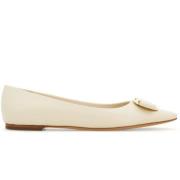 Crème Balletschoenen voor Vrouwen Salvatore Ferragamo , Beige , Dames