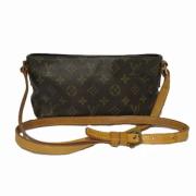 Pre-owned Canvas crossbody-bags Louis Vuitton Vintage , Brown , Dames