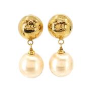 Pre-owned Metal earrings Chanel Vintage , Yellow , Dames