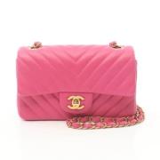 Pre-owned Leather crossbody-bags Chanel Vintage , Pink , Dames