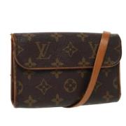 Pre-owned Canvas crossbody-bags Louis Vuitton Vintage , Brown , Dames