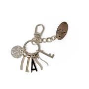 Gouden Zink Sleutelhanger met Letterbedel Alviero Martini 1a Classe , ...