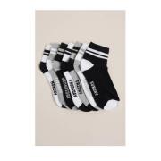 WE Fashion Sokken - set van 7 zwart/grijs/wit Jongens Stretchkatoen St...