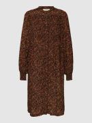 Knielange jurk met smokdetail, model 'Adney'
