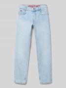 Jeans met labeldetail en steekzakken
