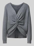 Gebreide pullover met V-hals, model 'Tatina'