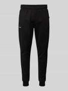 Tapered fit trainingsbroek met labelbadges, model 'BERTONI'