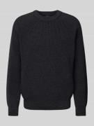 Gebreide pullover met extra brede schouders, model 'Alamaka'