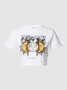 Kort T-shirt met motiefprint, model 'Face The Sun'