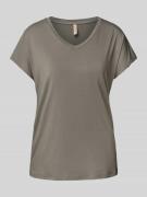 T-shirt met geribde V-hals, model 'Marica'