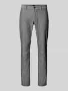 Slim fit chino met achterzakken