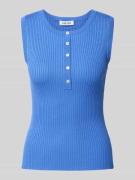 Gebreide top met korte knoopsluiting, model 'Cecelie'