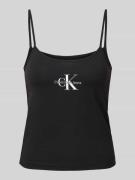 Top met labelstitching en spaghettibandjes