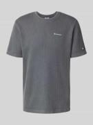 T-shirt met logostitchings en ronde hals