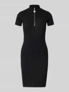 Mini-jurk met opstaande kraag en ritssluiting