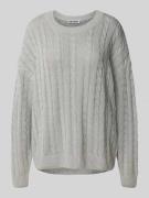 Gebreide pullover met kabelpatroon en ronde hals