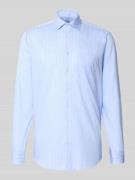 Regular zakelijk overhemd met kentkraag en borstzak