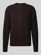Gebreide pullover met kabelpatroon