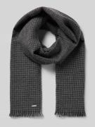 Sjaal van scheerwol met franjes