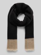 Sjaal van een mix van wol en kasjgora met visgraatmotief