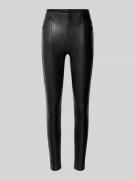 Slim fit broek in leerlook met elastische band, model 'JESSIE'