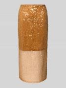 Midirok in semi-transparante laagjeslook