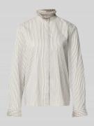 Overhemdblouse met blinde knoopsluiting, model 'Blaer'