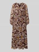 Getailleerde chiffon jurk met effectgaren als details