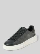 Sneakers met vetersluiting, model 'ELBA'