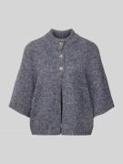 Gebreid jack met knoopsluiting, model 'Benutta'