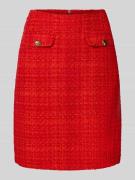 Knielange rok in bouclélook