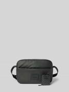 Handtas met labelpatch en verstelbare schouderband