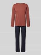 Pyjama in all-over look