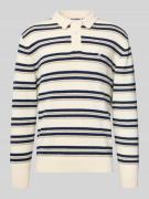 Gebreide pullover met polokraag in bouclélook